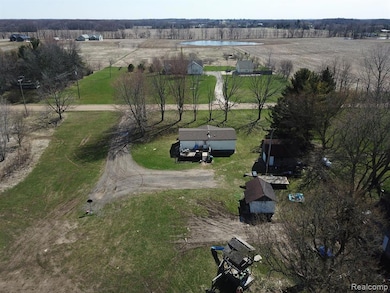 9697 Marsh Rd, Fowlerville, MI 48836 - photo 6