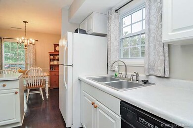 240 Bay Colony Dr, Naperville, IL 60565 - photo 6