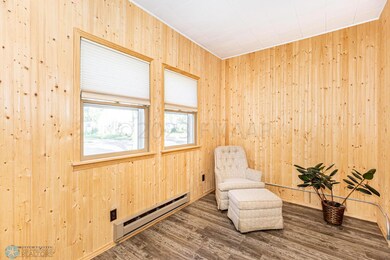 Bedroom/office