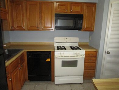 5568 Brackenridge Ave unit 6, Columbus, OH 43228 - photo 6