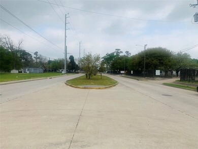 6102 Wheatley St, Houston, TX 77091 - photo 3