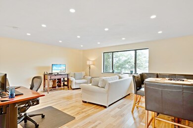 1695 N Shore Rd unit 17, Revere, MA 02151 - photo 4