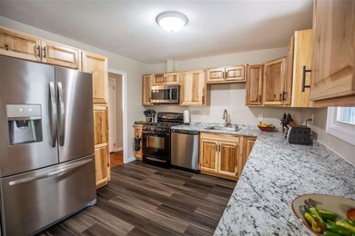 42 Burnside St, Nashua, NH 03064 - photo 4