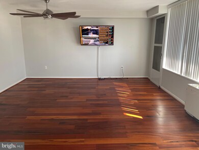 Skyline Plaza unit 1010S, Baileys Crossroads, VA 22041 - photo 2