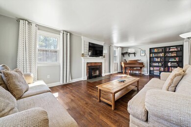 264 Baboosic Lake Rd, MerriMacK, NH 03054 - photo 5