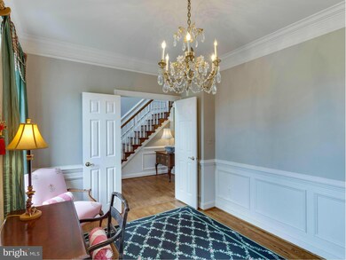 3814 Lacy Blvd, Falls Church, VA 22041 - photo 4