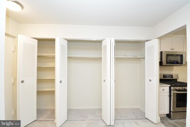 7903 Dassett Ct unit 204, Annandale, VA 22003 - photo 7