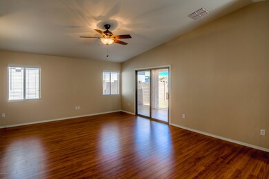 8 Living Room photo b