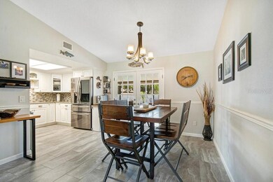 dining/kitchen combo