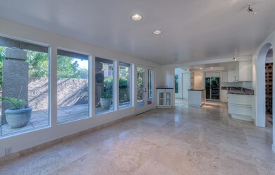 4434 E Camelback Rd unit 135, Phoenix, AZ 85018 - photo 2