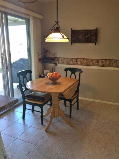 10713 W Venturi Dr unit 47, Sun City, AZ 85351 - photo 5