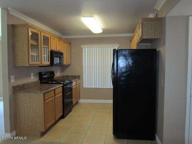 Kitchen w/ newer appliances
