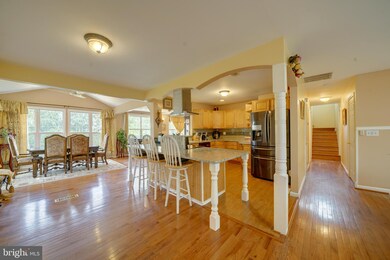 7513 Saffron Ct, Hanover, MD 21076 - photo 4