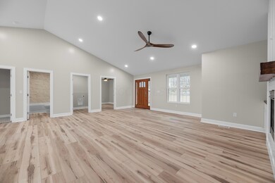 784 Crestrose Cir 003