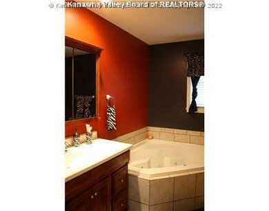 Master Bath/Spa.
