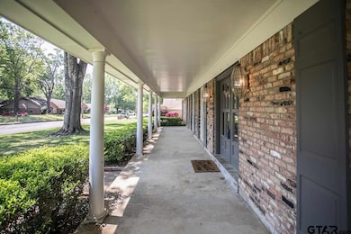 621 621 Trenton, Tyler, TX 75703 - photo 3