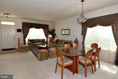 12920 Boggy Trail Way, Germantown, MD 20876 - photo 7