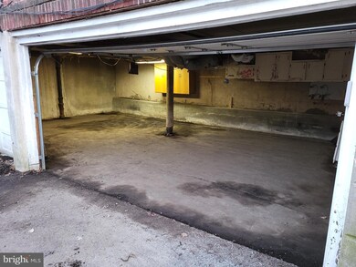 137 Berkley Ave unit GARAGE, Lansdowne, PA 19050 - photo 4