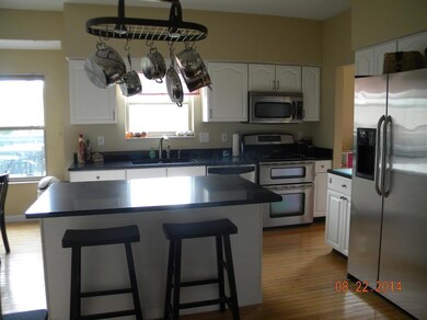 2453birchbarktrailkitchen3