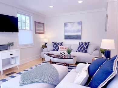 20 Prospect St, Marblehead, MA 01945 - photo 4