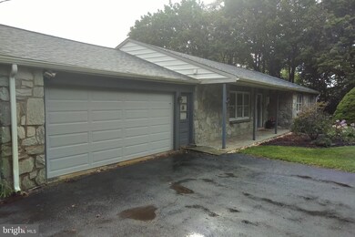 1000 Temple Rd, Pottstown, PA 19465 - photo 3