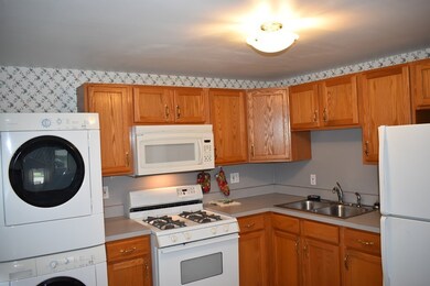 262 Burnham Rd, Lowell, MA 01852 - photo 4