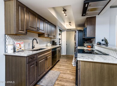 10414 N 10th St unit 2, Phoenix, AZ 85020 - photo 6