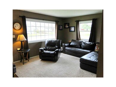 905 Hillview Dr, Marion, IA 52302 - photo 4