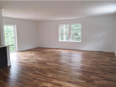 207 Monarch Ave, Goffstown, NH 03045 - photo 6