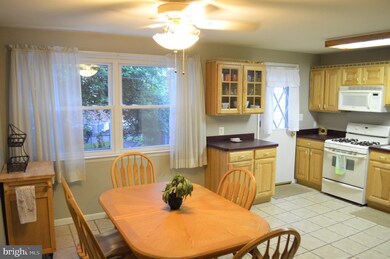 1541 Conway Dr, Swarthmore, PA 19081 - photo 5