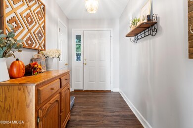 504 Amanda Way-06071
