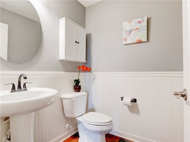 938 Westcreek Dr, Columbus, IN 47201 - photo 7