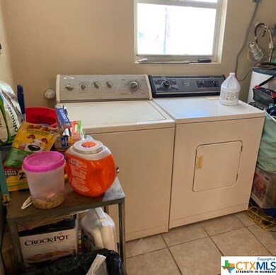 401 Durango St, San Marcos, TX 78666 - photo 4