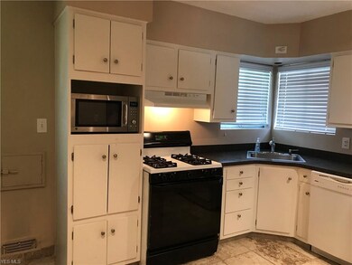 3905 W 213th St, Cleveland, OH 44126 - photo 3