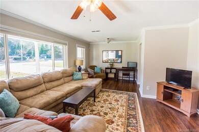 803 Oakdale Dr unit 1, Statesville, NC 28677 - photo 3