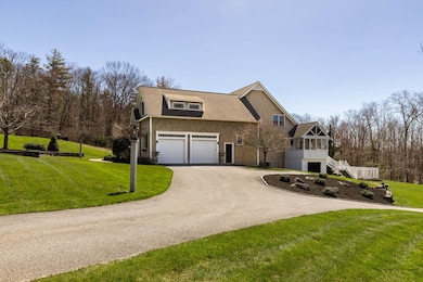 8 Parker Ln, Bedford, NH 03110 - photo 2