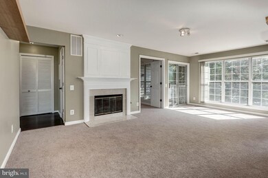 9255 Cardinal Forest Ln unit 201, Lorton, VA 22079 - photo 3