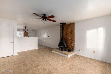 3413 W Del Monico Ln, Phoenix, AZ 85051 - photo 5