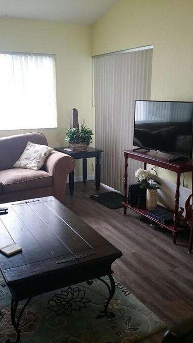 Lounge2