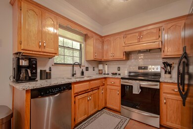 Skaggs_437SDoveValleyAve-12