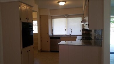 1116 Sherwood Dr, Bedford, TX 76022 - photo 4