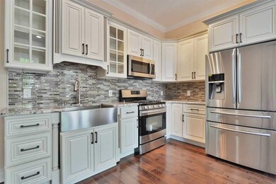 217 Maple St, Weehawken, NJ 07086 - photo 3