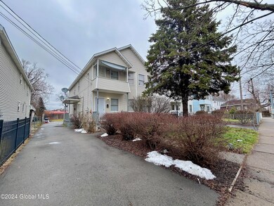 825 Hamilton St, Schenectady, NY 12307 - photo 3
