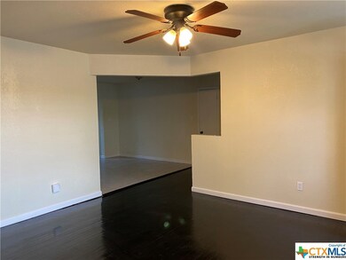 2112 Circle Dr, Copperas Cove, TX 76522 - photo 5