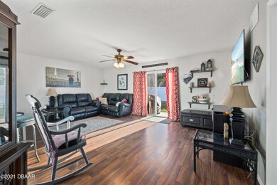 Living Room2