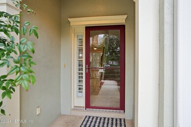 5-web-or-mls-Roundleaf Dr-005