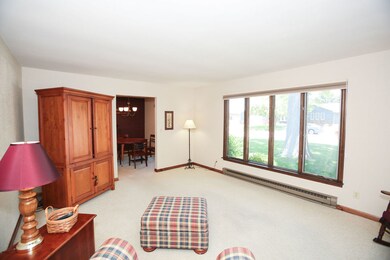 260 Crestwood Dr, Lincoln, IL 62656 - photo 6