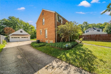 2075 E 226th St, Euclid, OH 44117 - photo 4