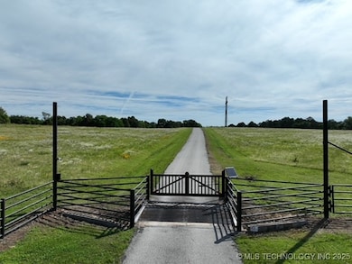 Private Electric Gate w/ Keypad - Entry