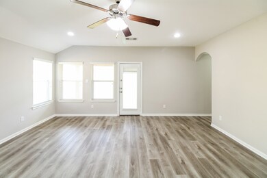 389 Henry St, Alvin, TX 77511 - photo 5